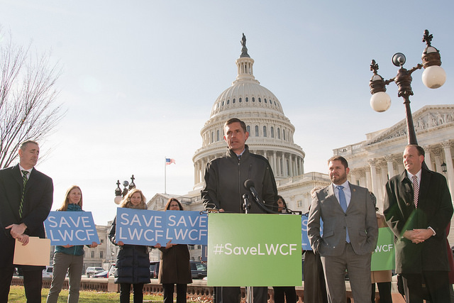 U.S. Senator Martin Heinrich joins Democratic and Republican lawmakers and conservation leaders to stand up for the Land and Water Conservation Fund, November 29, 2018.